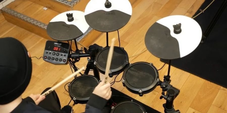 instrumento electronico de percusion debut kit alesis