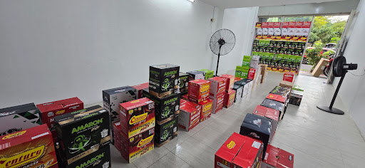 Pakar Bateri Petaling Jaya